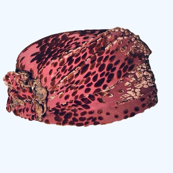 Kate Bishop Cloche 20s vintage style hat rosettes burnout velvet wine burgundy main image 6